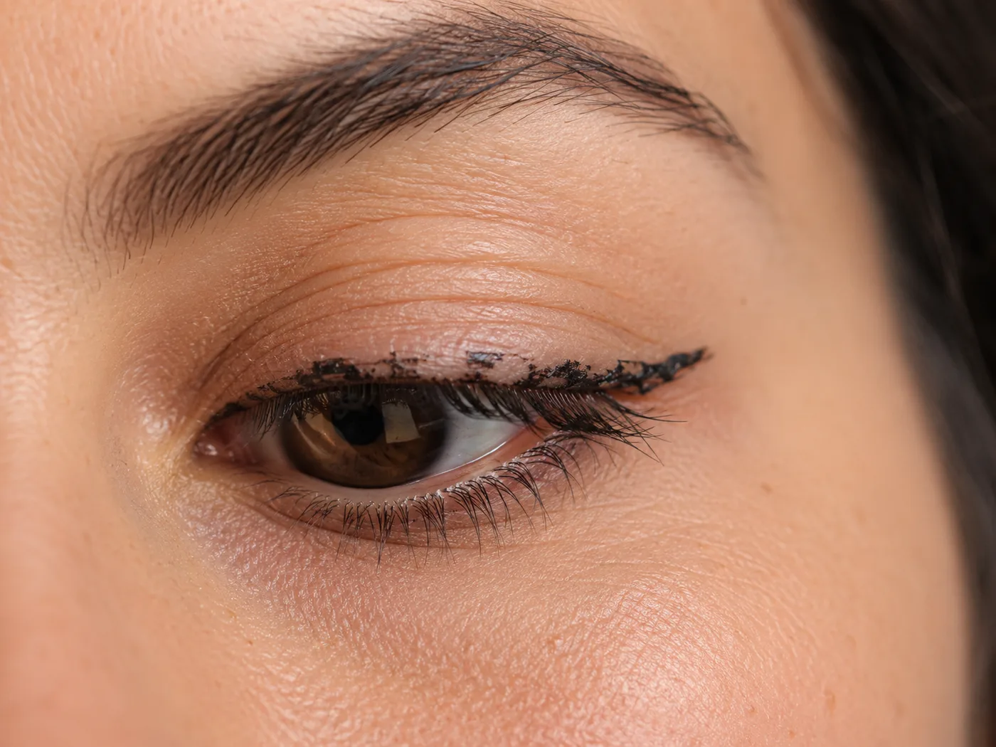 Eyeliner Skips Over Creased Lids